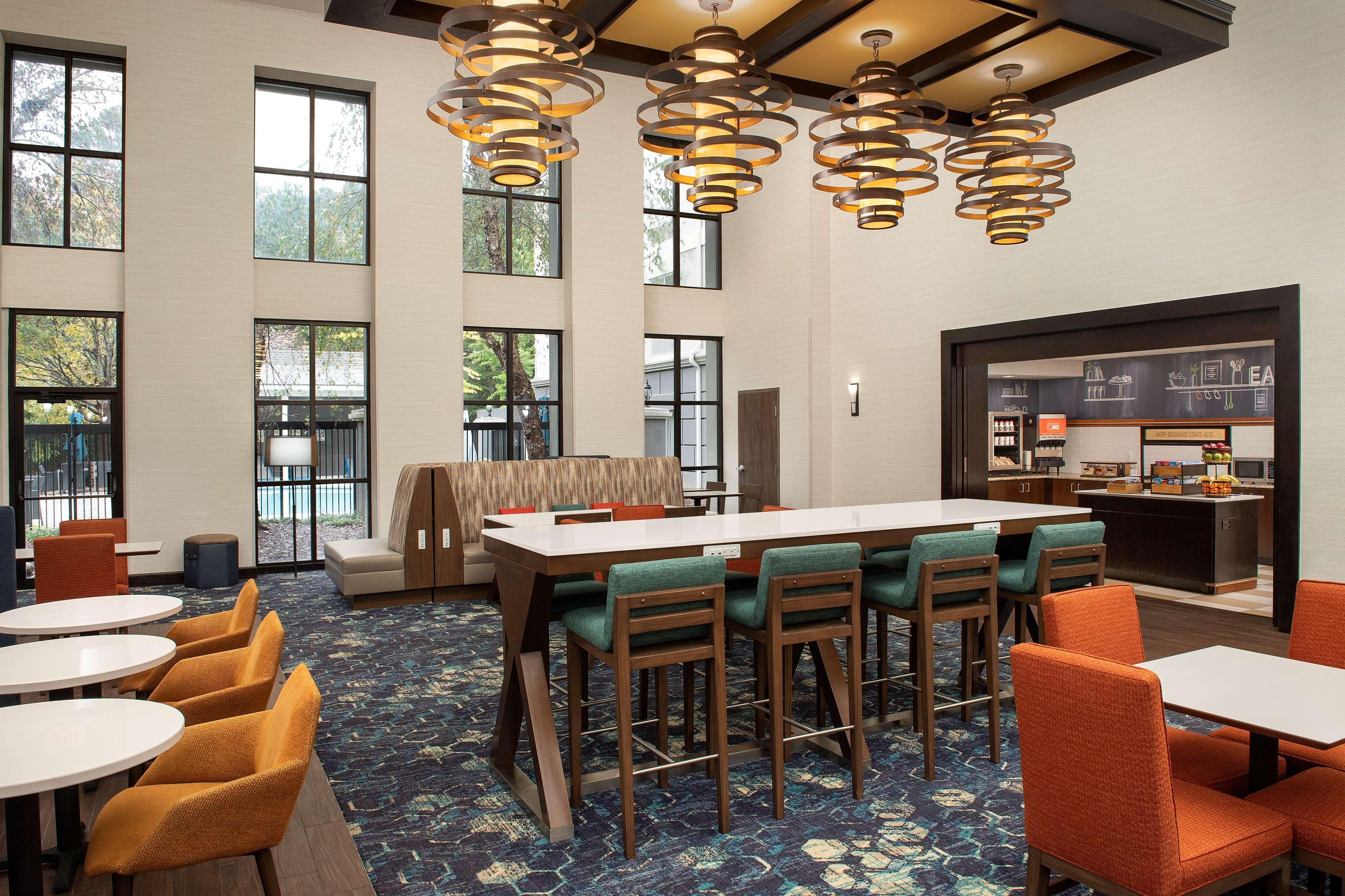 Hampton Inn & Suites Alpharetta-Windward Buitenkant foto